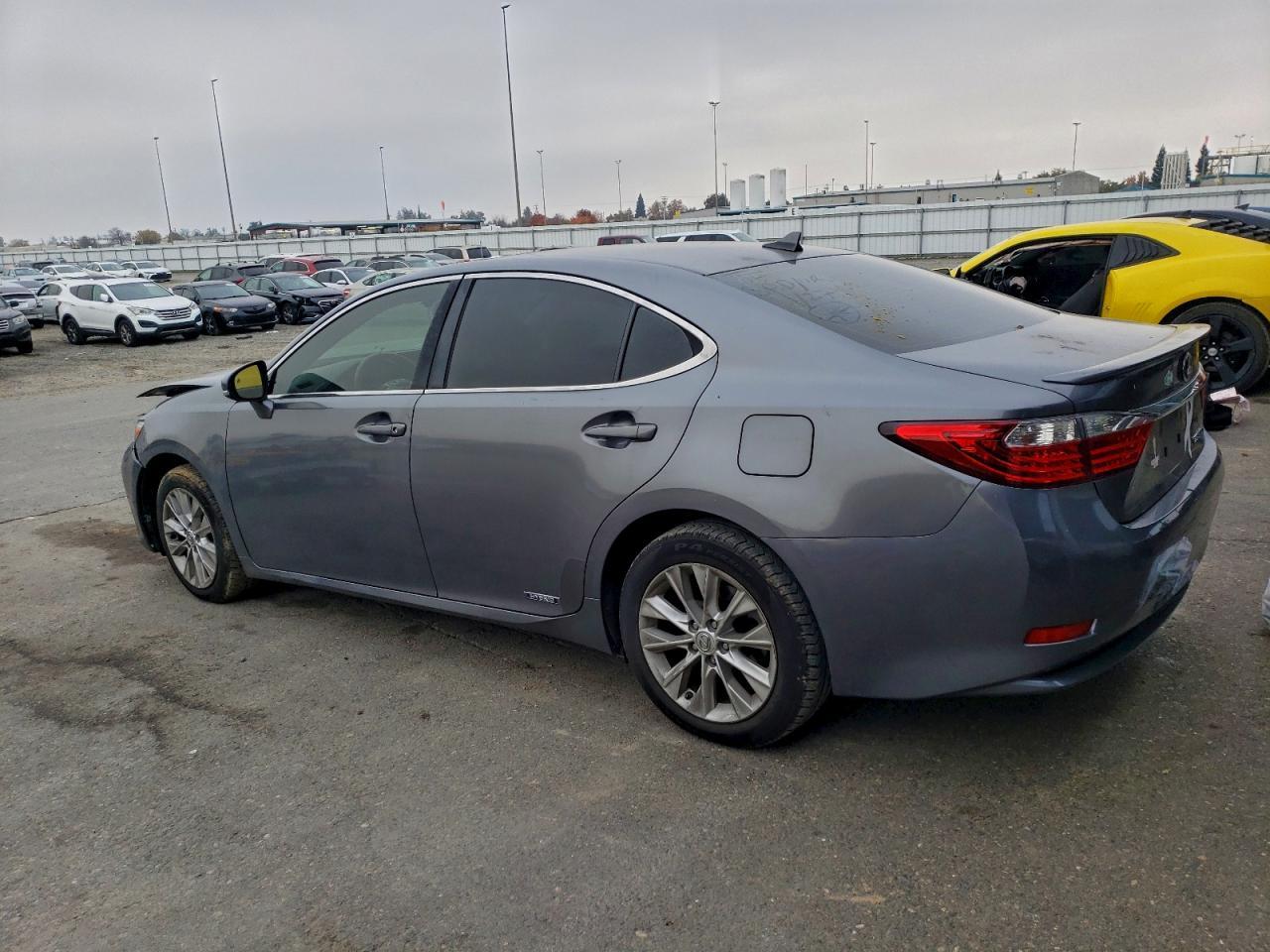 2013 LEXUS ES 300H