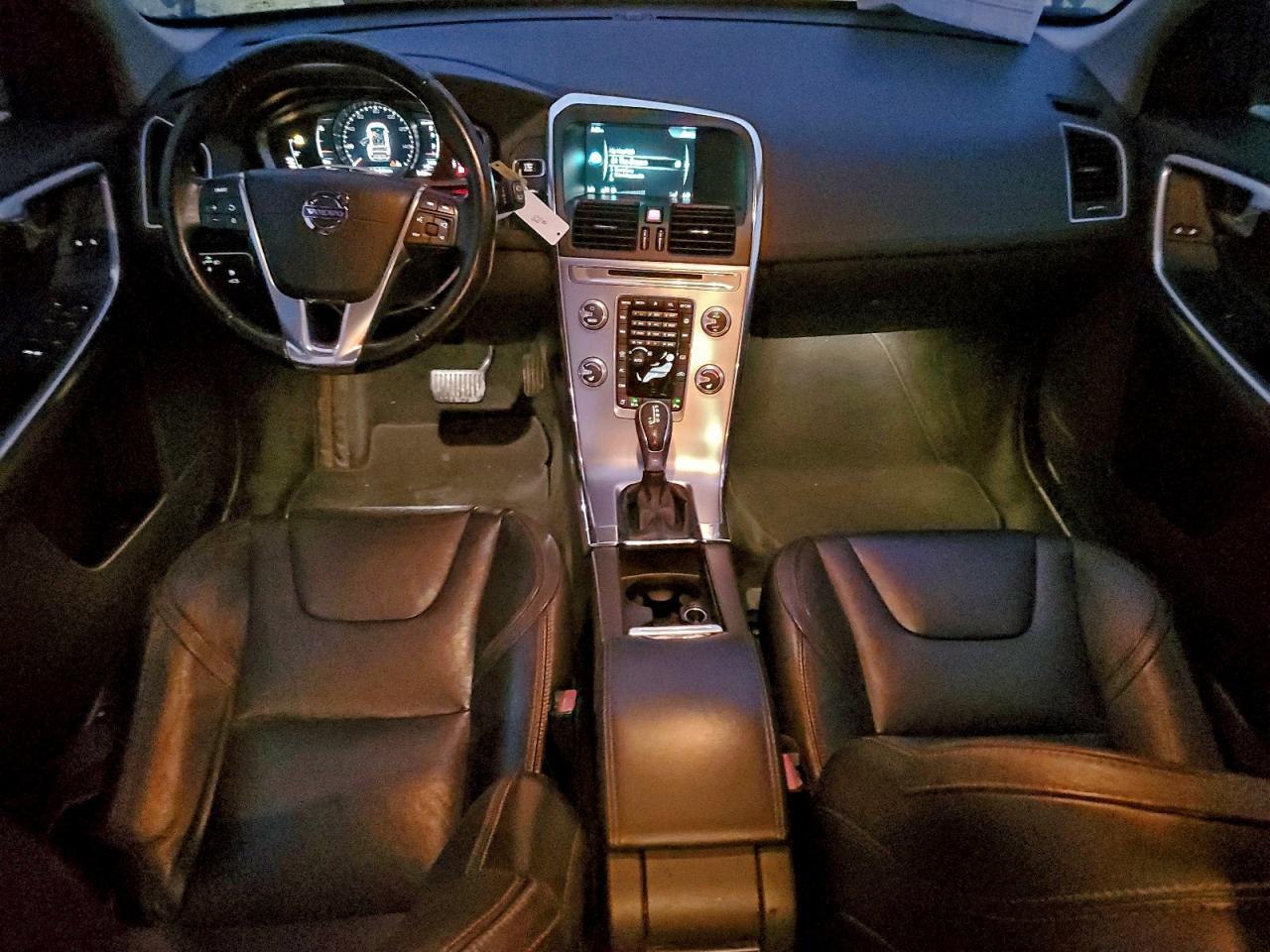 2017 VOLVO XC60