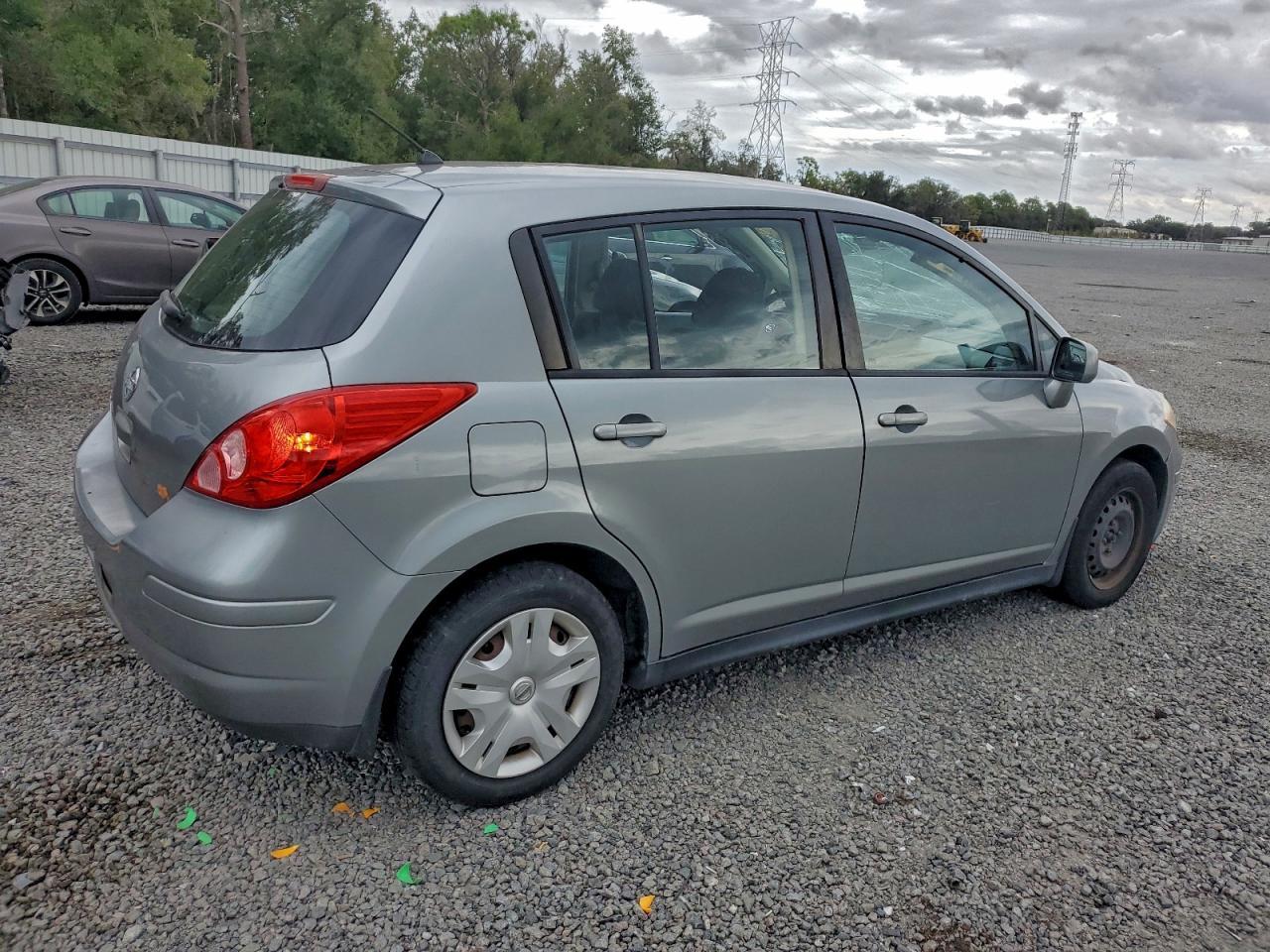 2010 NISSAN VERSA
