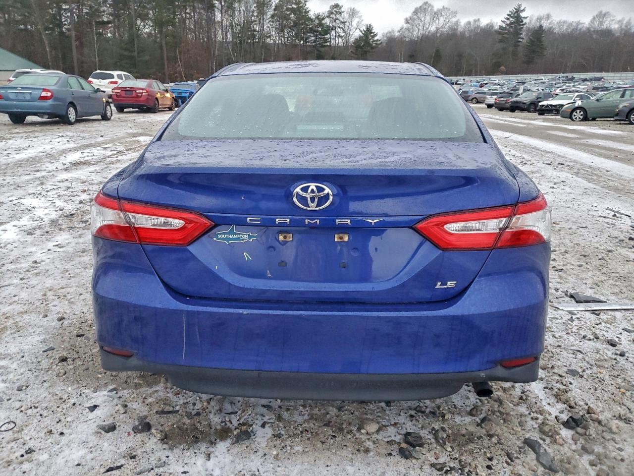 2018 TOYOTA CAMRY