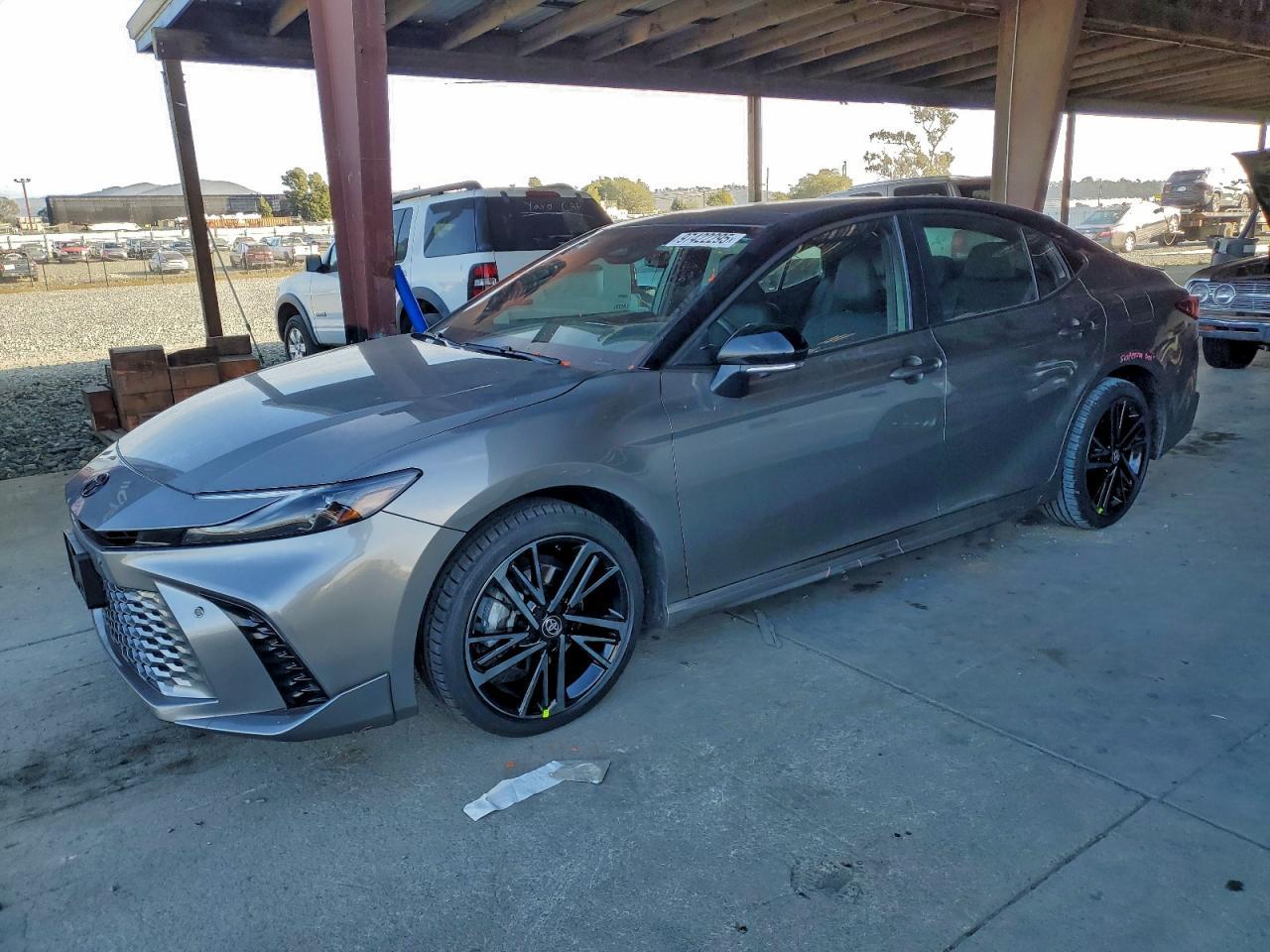 2025 TOYOTA CAMRY