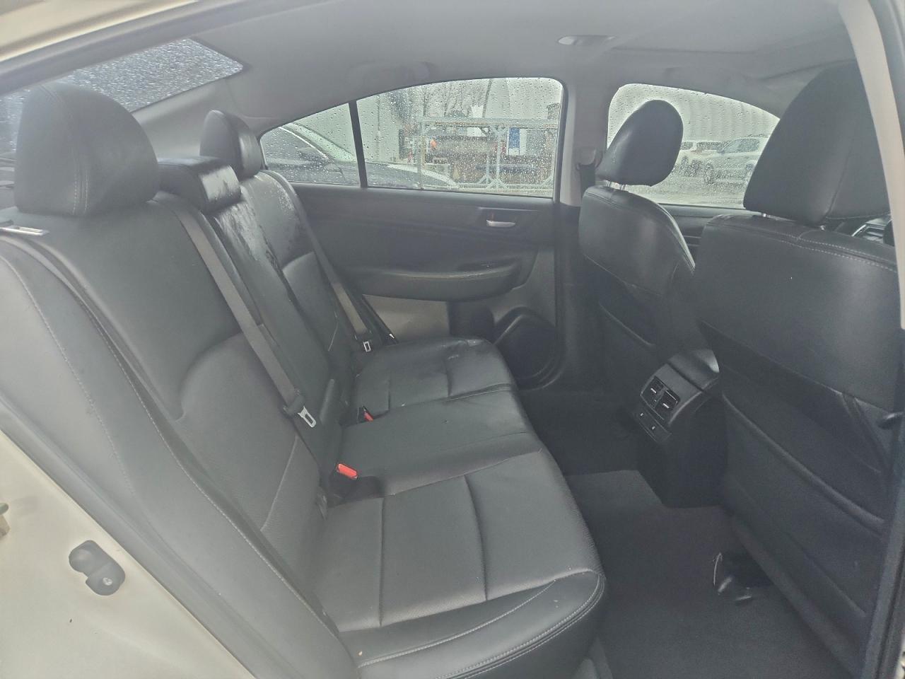 2015 SUBARU Legacy