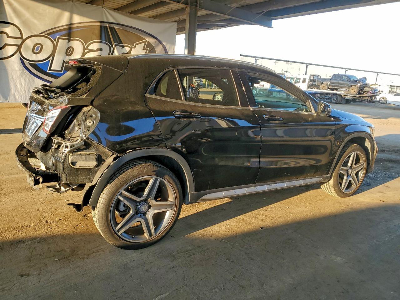 2016 MERCEDES-BENZ GLA-Class