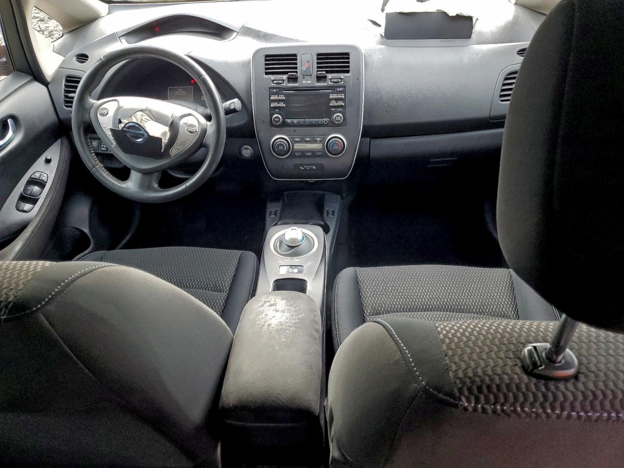 2015 NISSAN LEAF