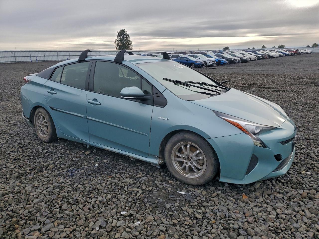 2017 TOYOTA PRIUS