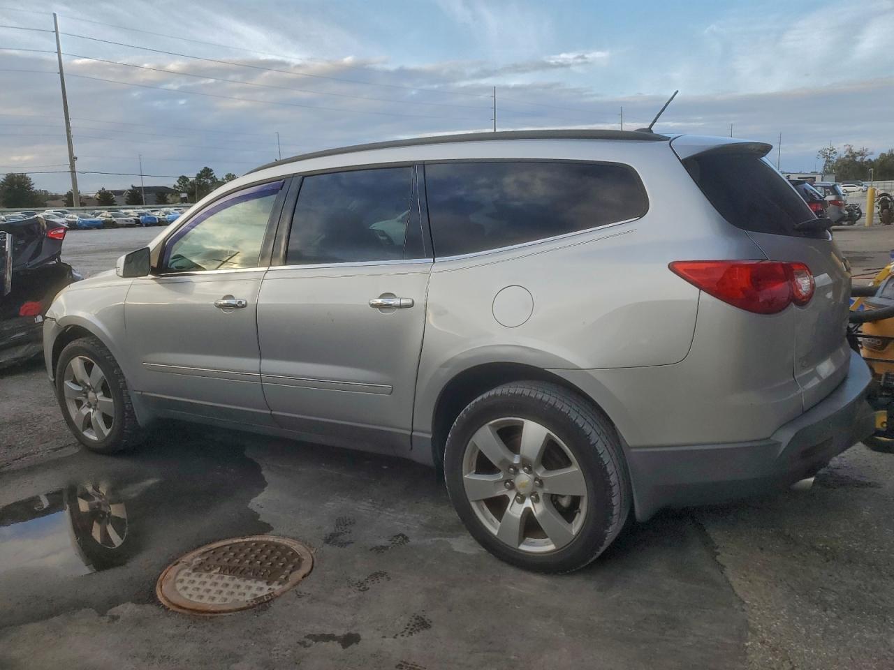 2011 CHEVROLET TRAVERSE