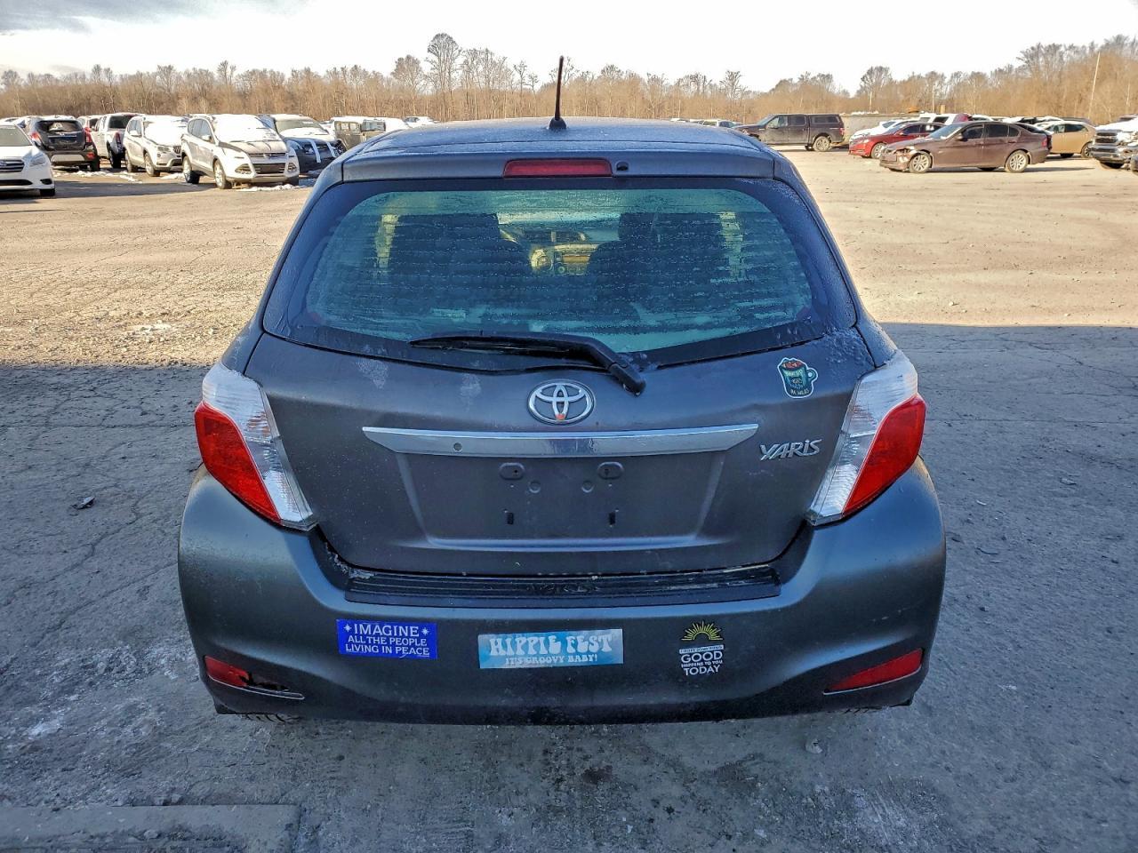 2012 TOYOTA YARIS