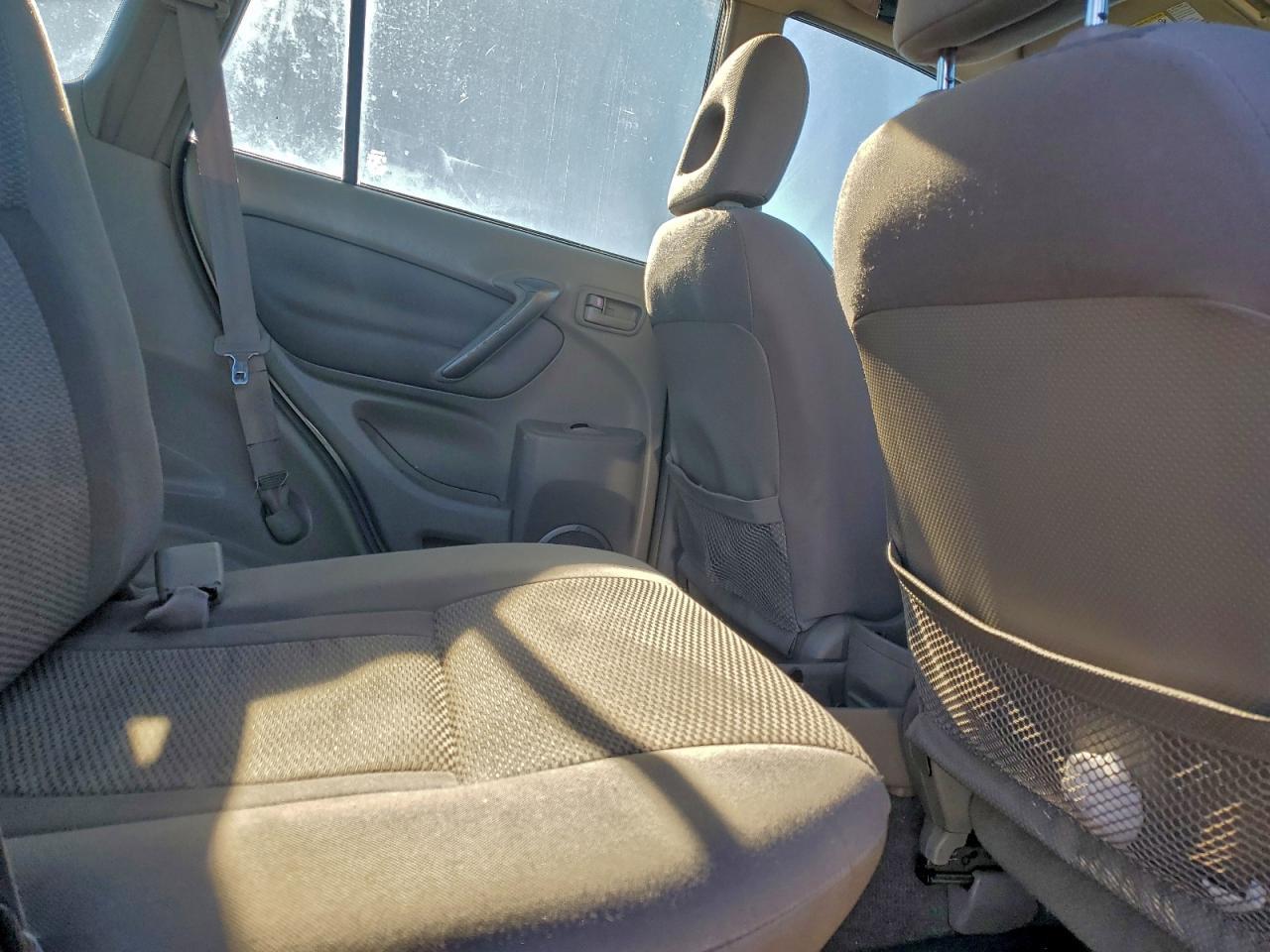 2004 TOYOTA RAV4