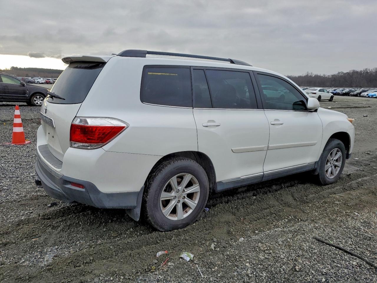 2012 TOYOTA HIGHLANDER