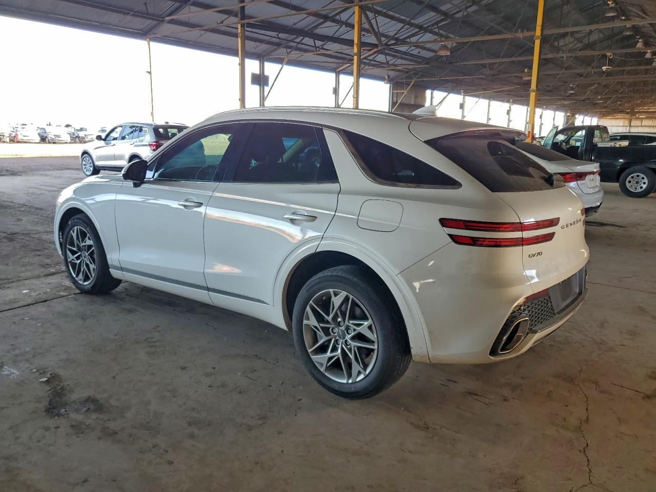 2025 GENESIS GV70