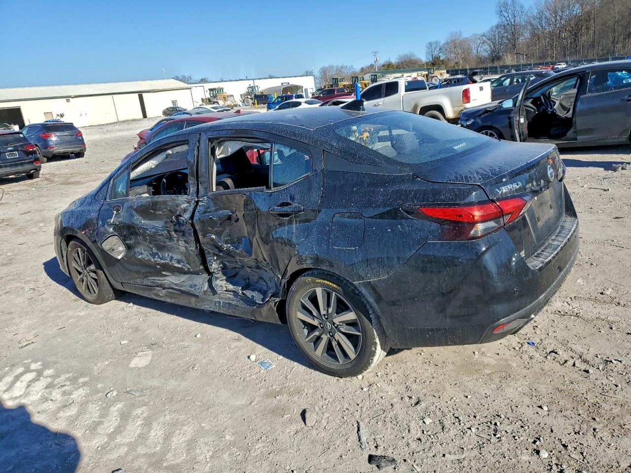 2021 NISSAN VERSA