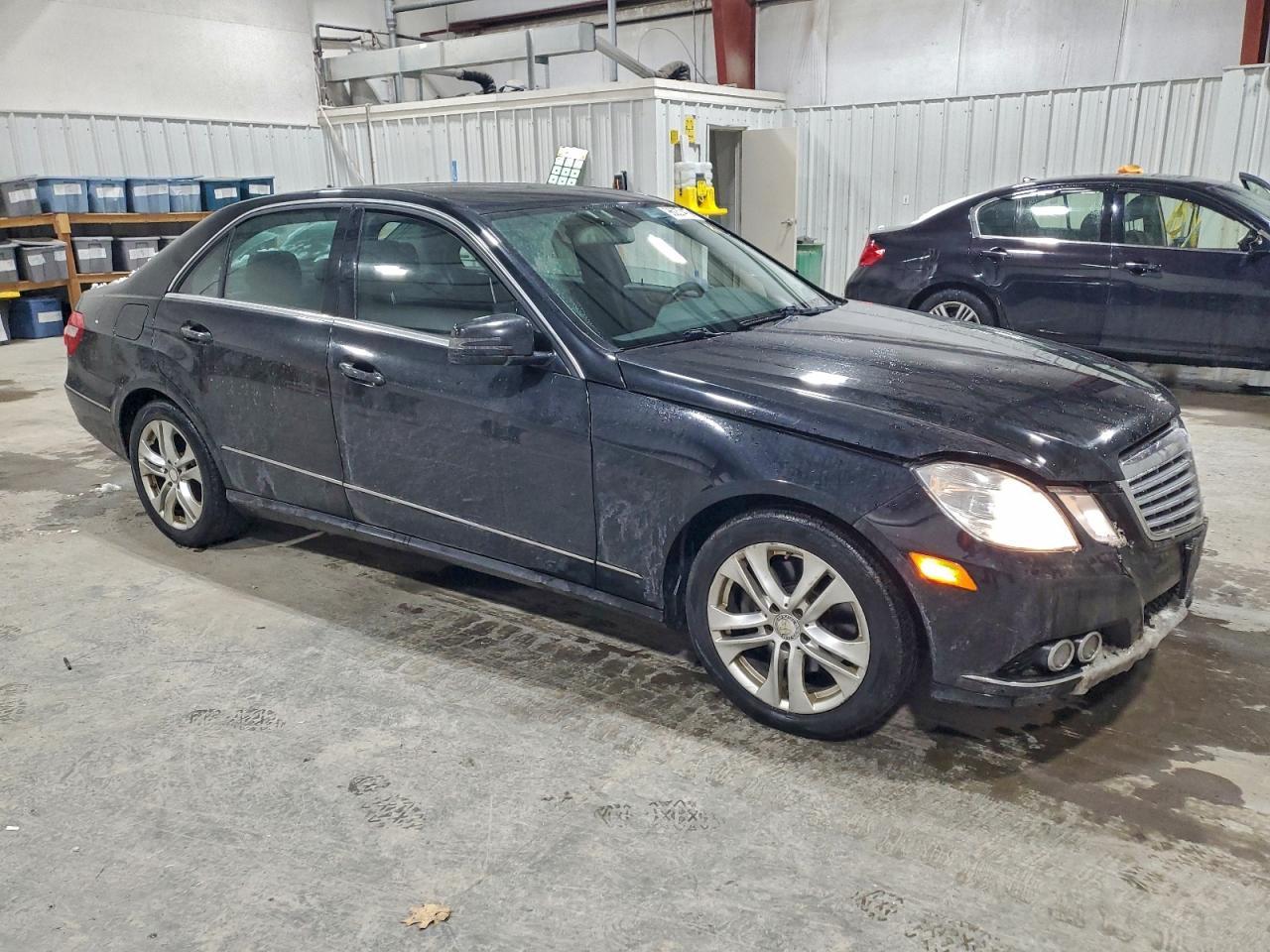 2011 MERCEDES-BENZ E-Class
