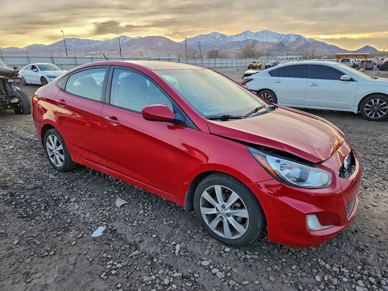 2012 HYUNDAI ACCENT