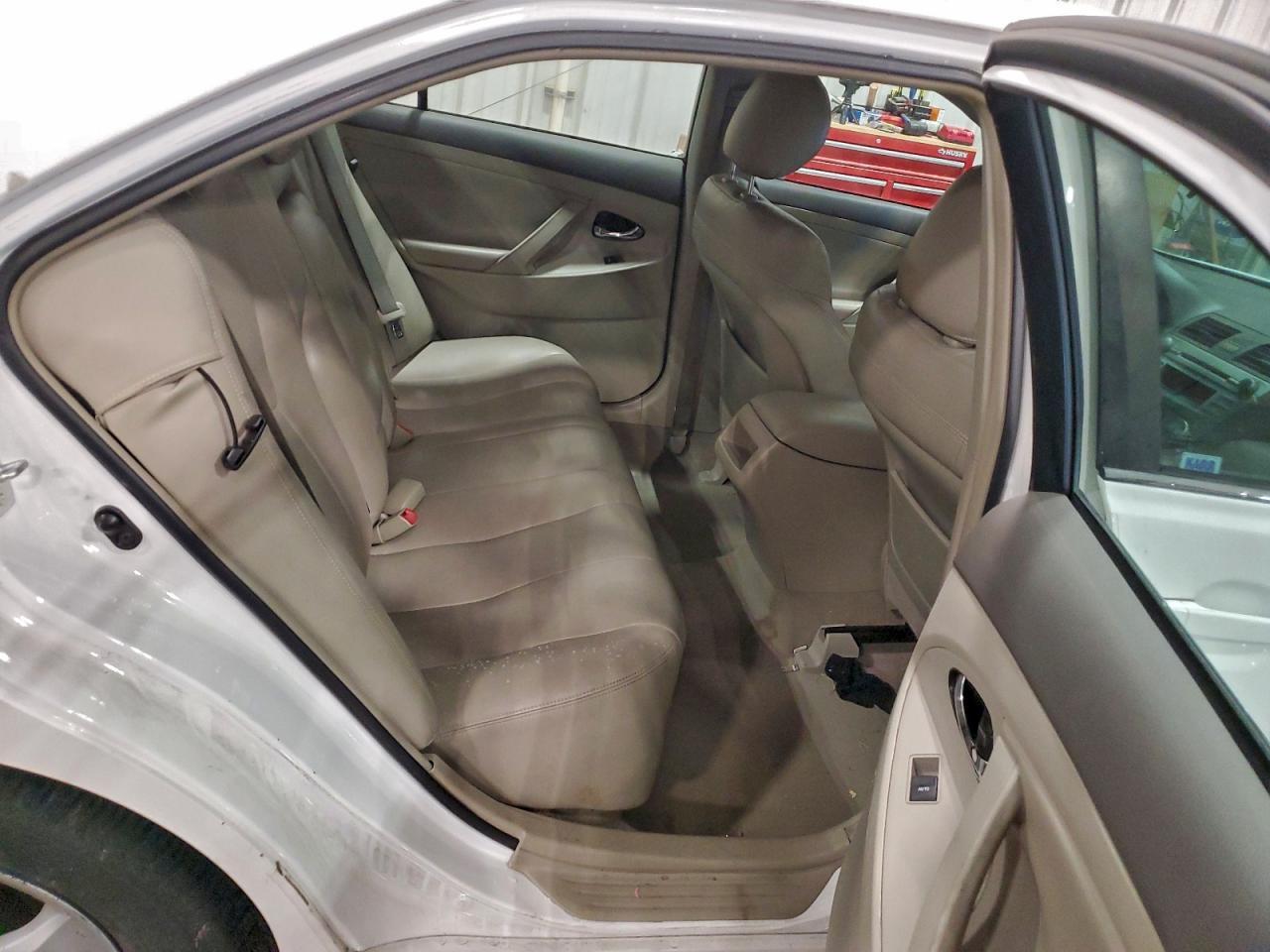 2011 TOYOTA CAMRY