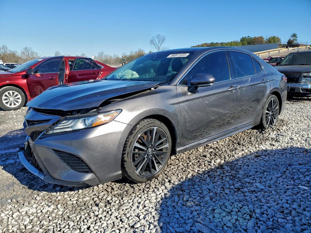 2018 TOYOTA CAMRY
