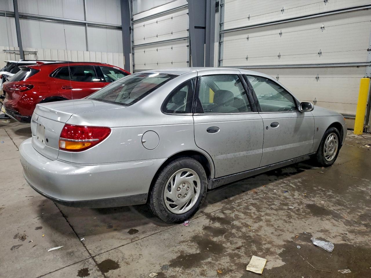 2001 SATURN L100