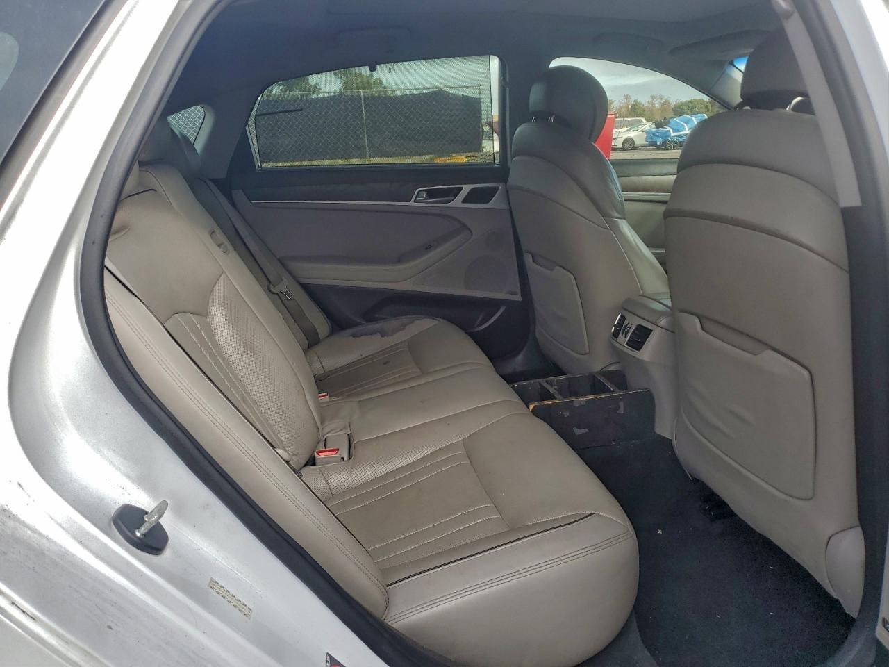 2015 HYUNDAI GENESIS