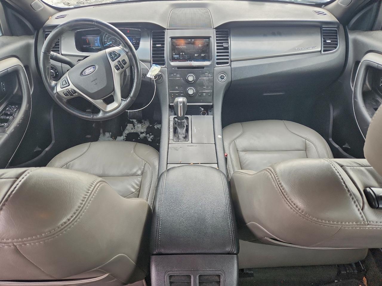 2013 FORD Taurus