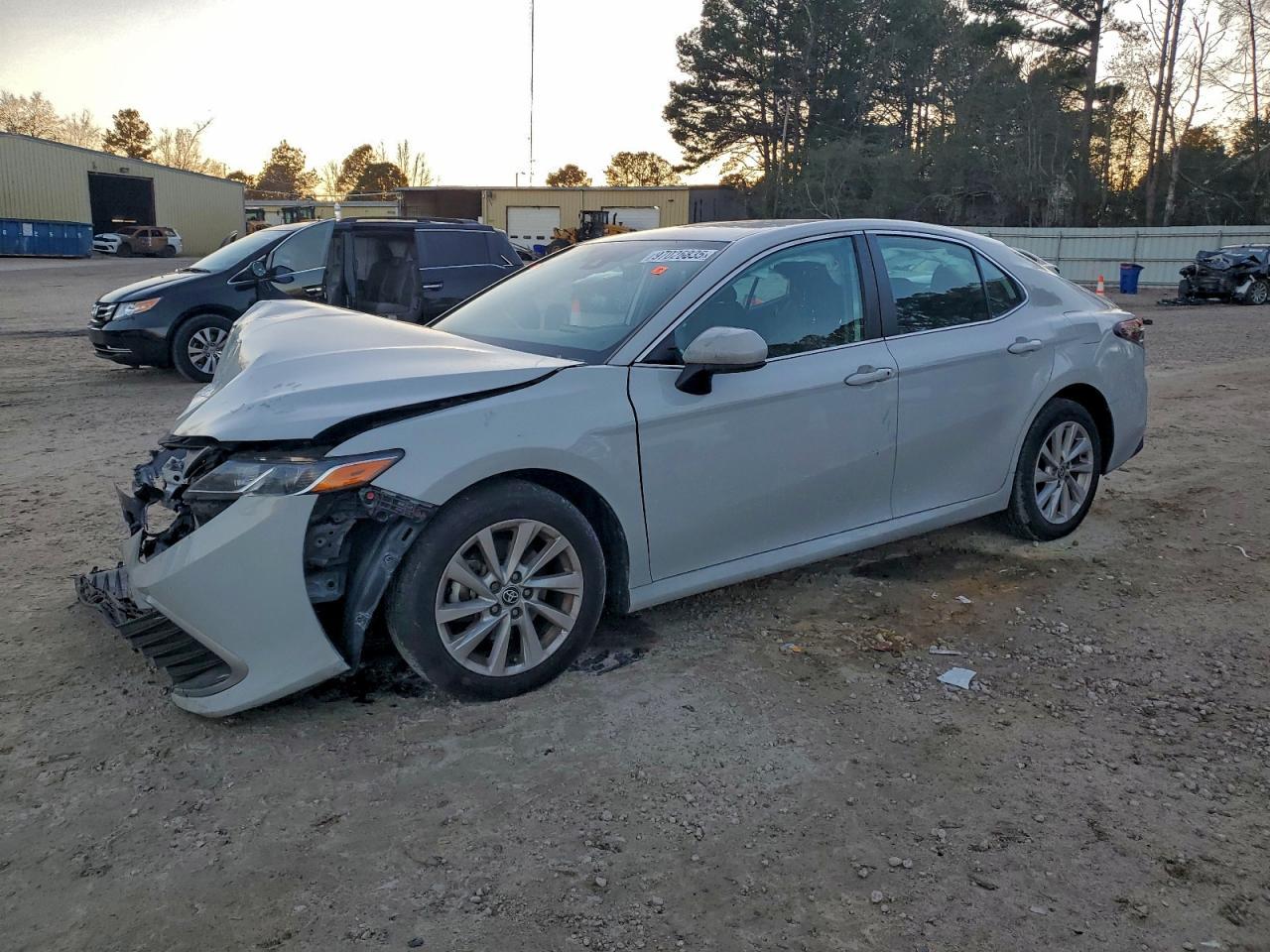 2023 TOYOTA CAMRY