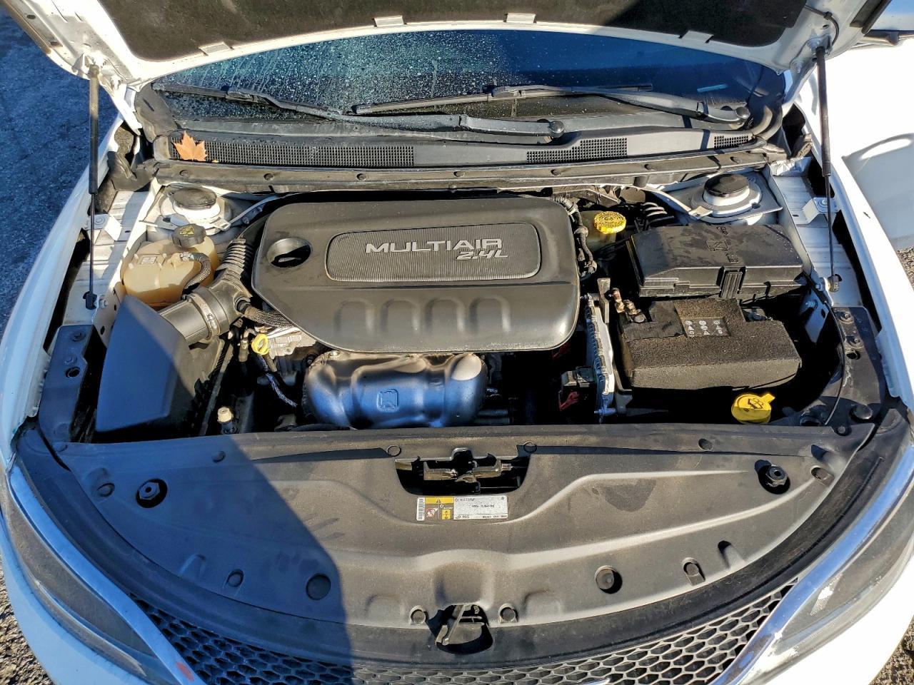 2015 CHRYSLER 200