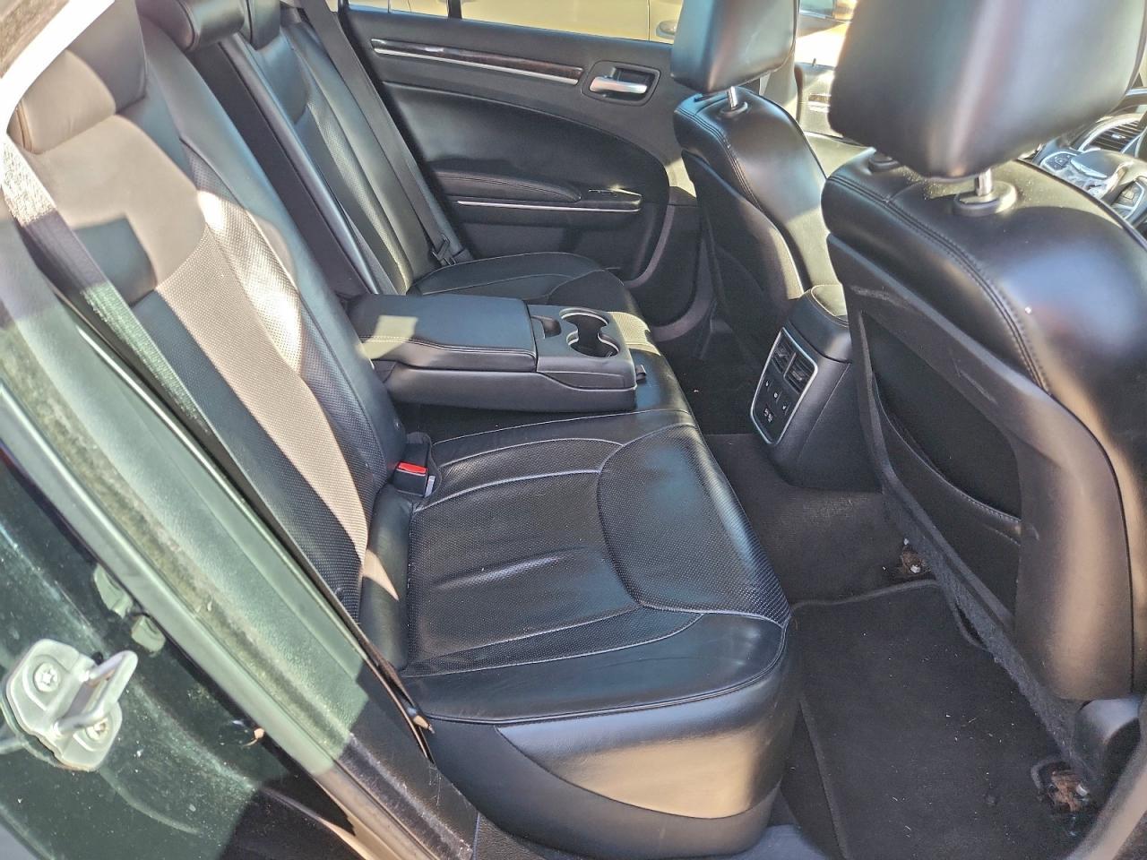 2016 CHRYSLER 300