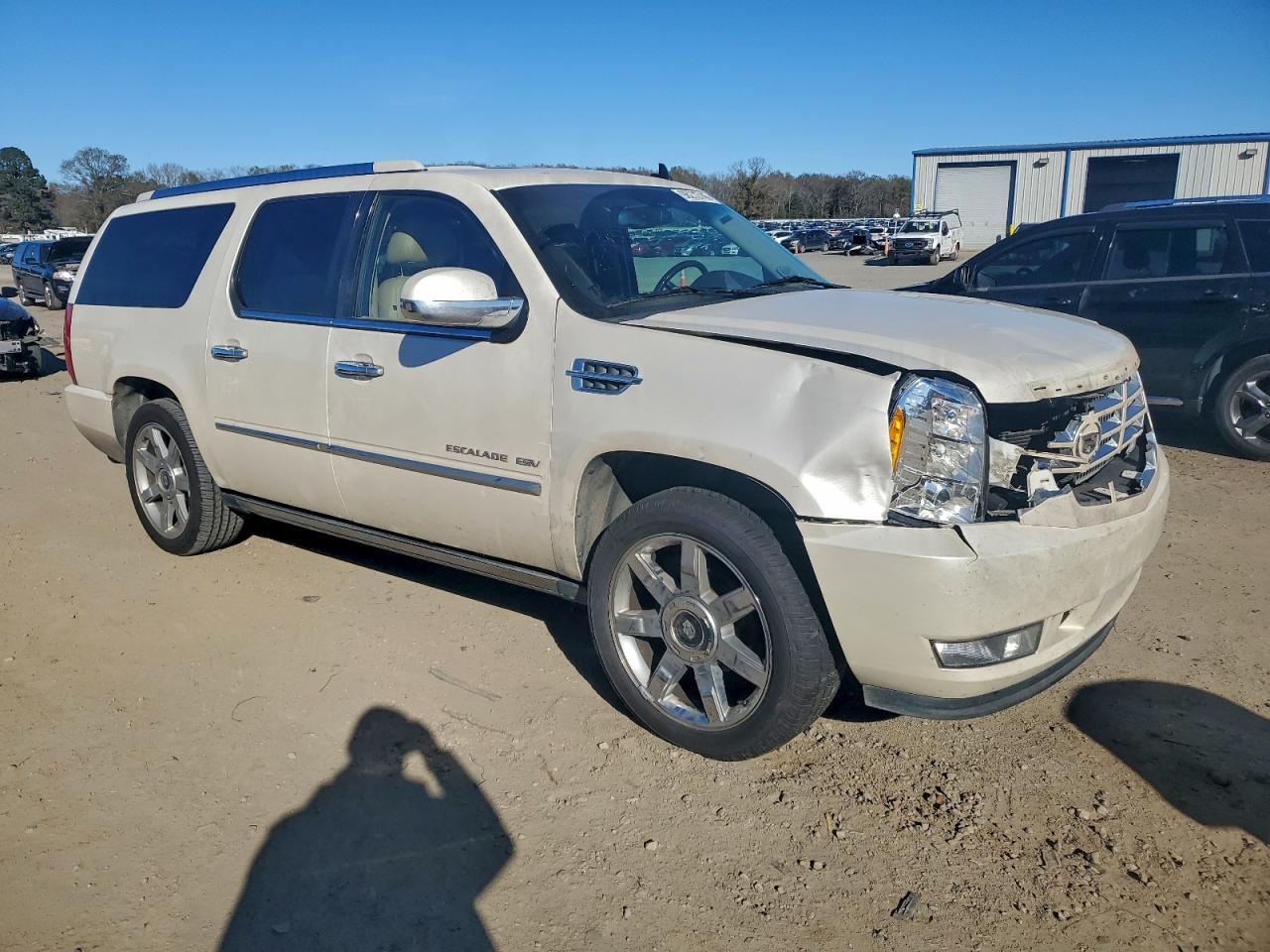 2011 CADILLAC Escalade ESV