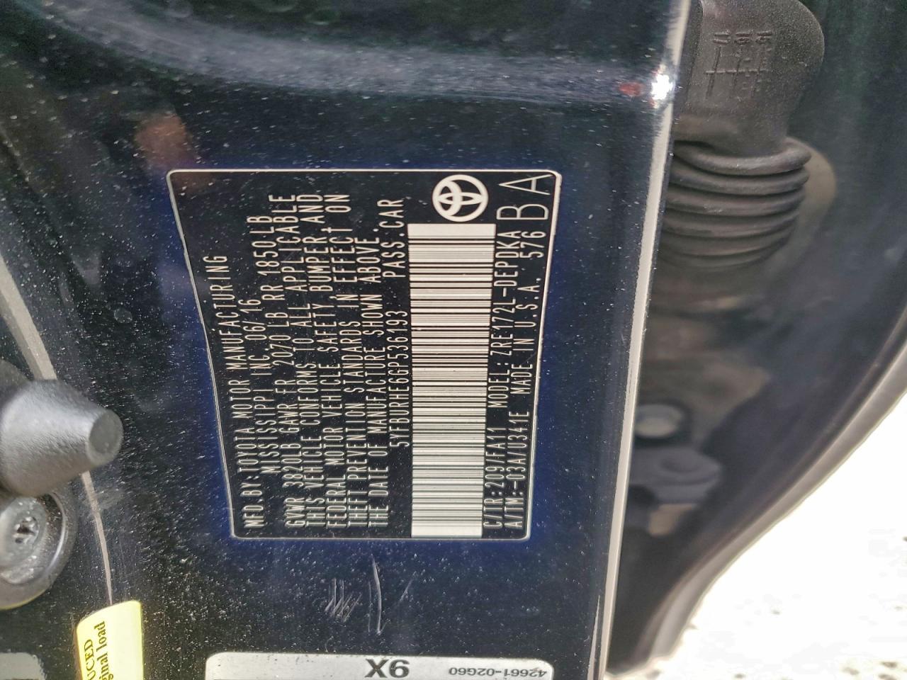 2016 TOYOTA COROLLA