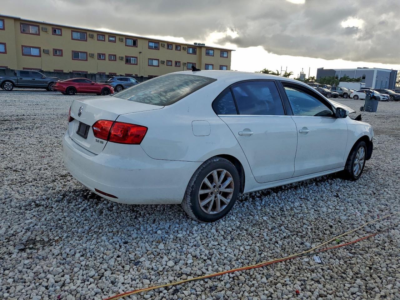 2013 VOLKSWAGEN JETTA