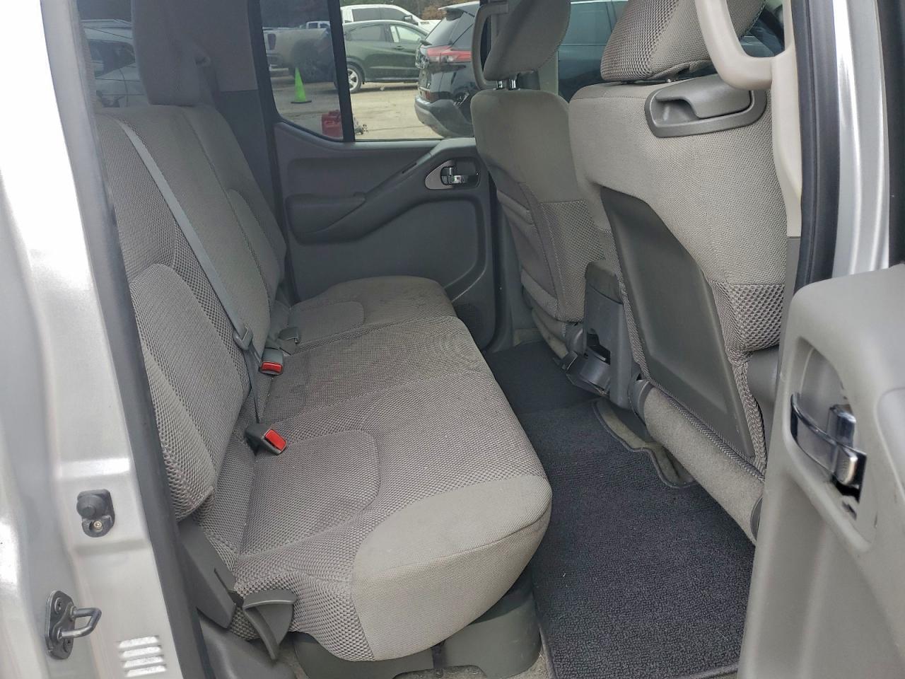 2012 NISSAN Frontier