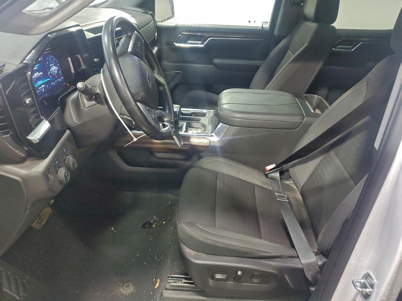 2023 CHEVROLET Silverado
