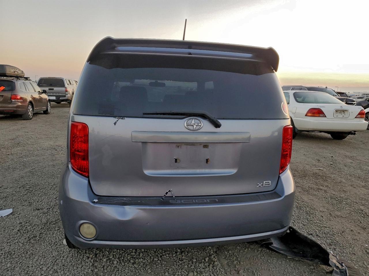 2010 TOYOTA SCION