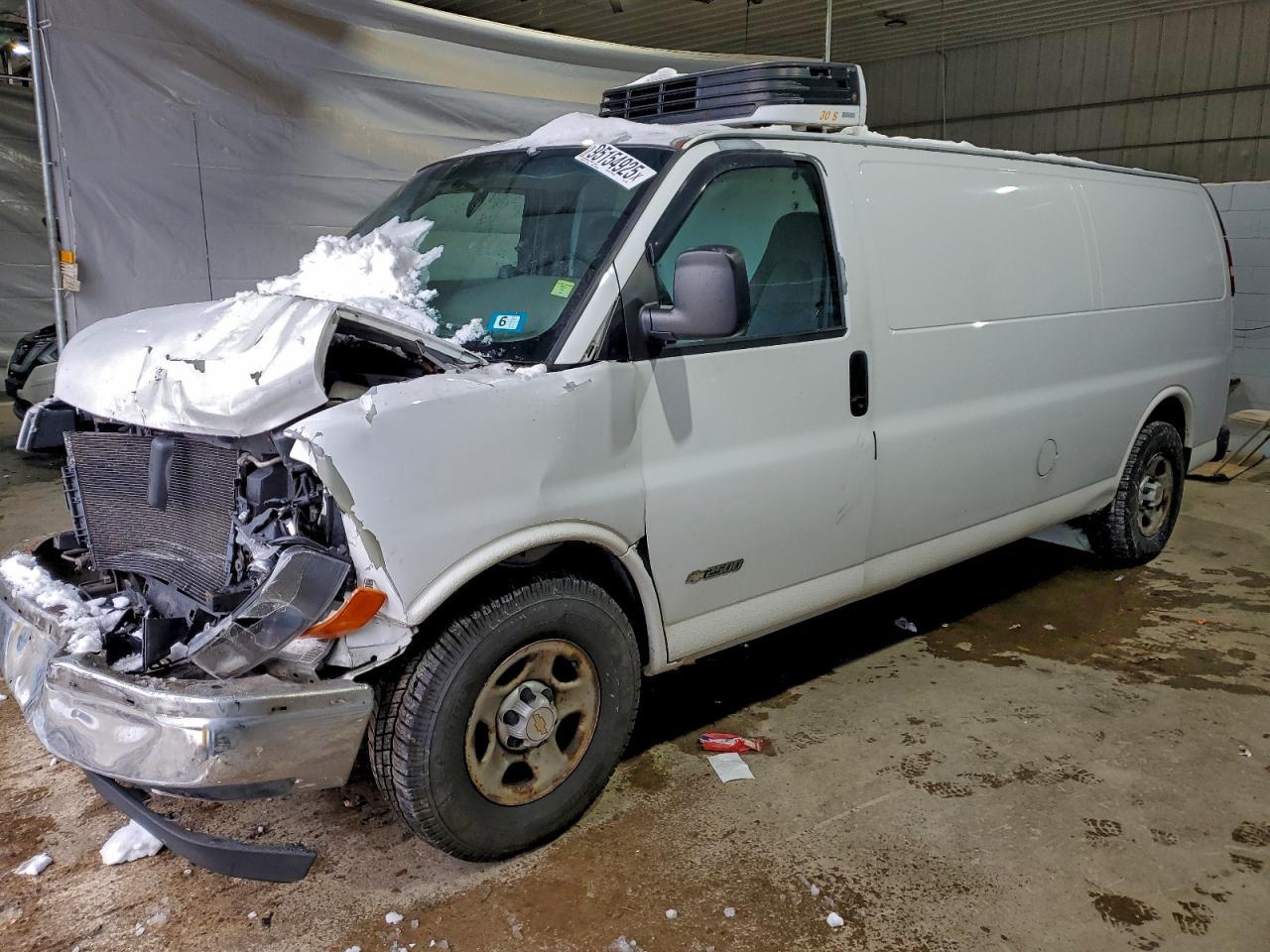 2005 CHEVROLET EXPRESS 2500