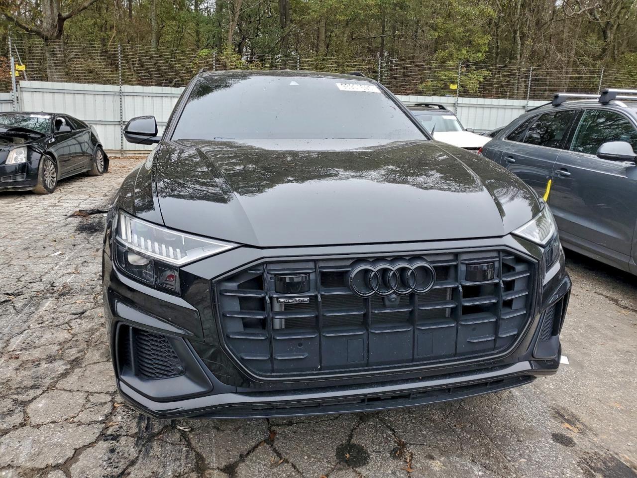 2022 AUDI Q8