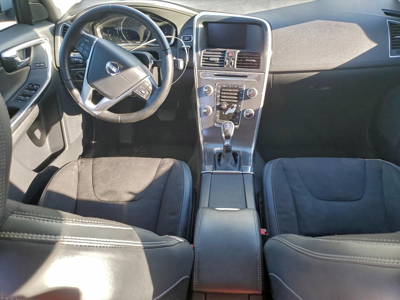 2016 VOLVO XC60