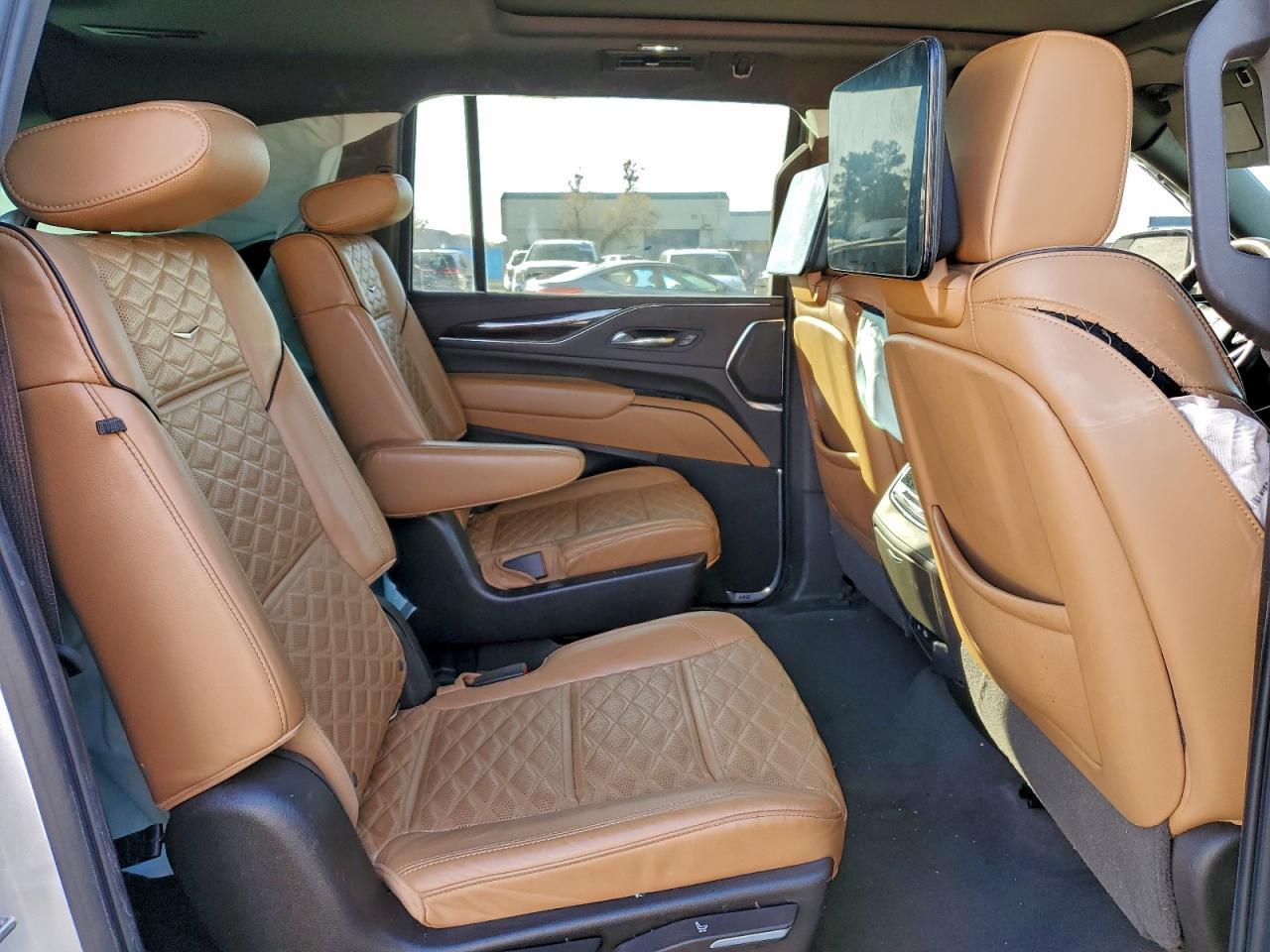 2021 CADILLAC Escalade ESV