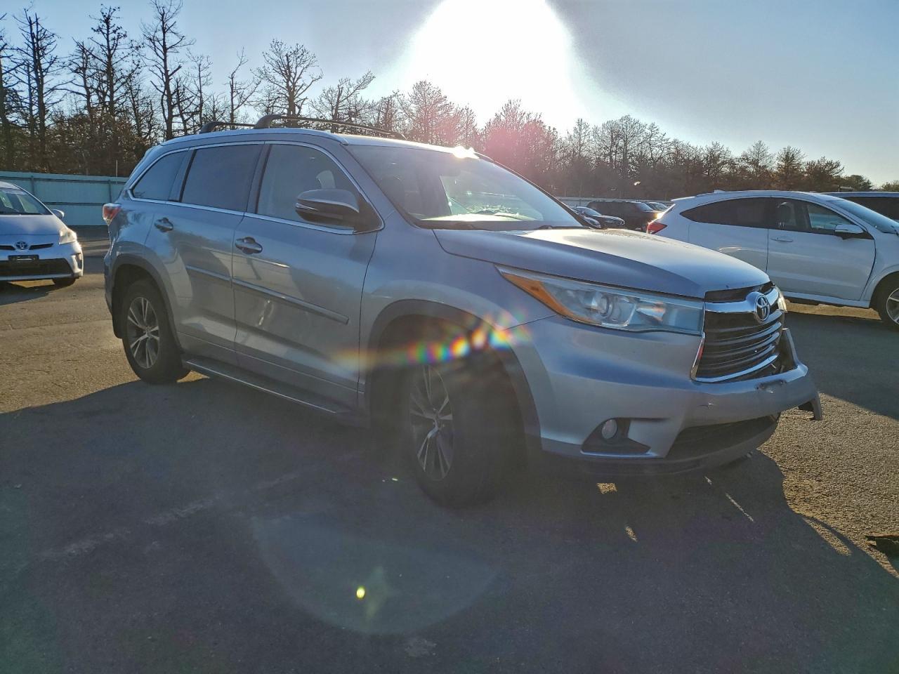 2016 TOYOTA HIGHLANDER