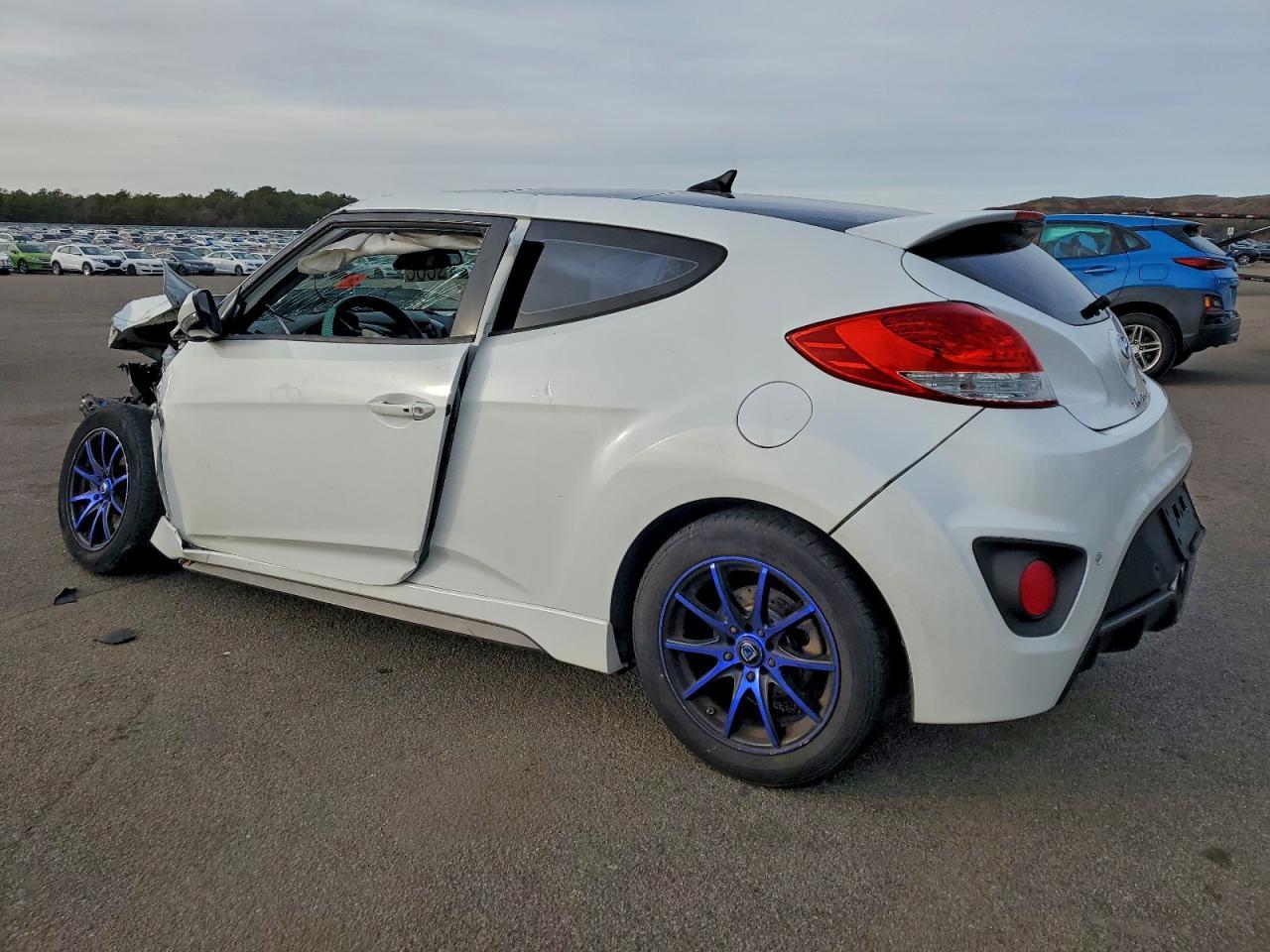 2013 HYUNDAI VELOSTER