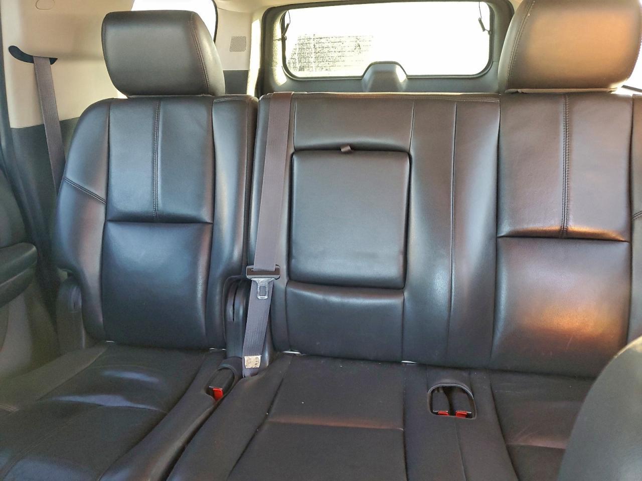 2013 CHEVROLET Suburban