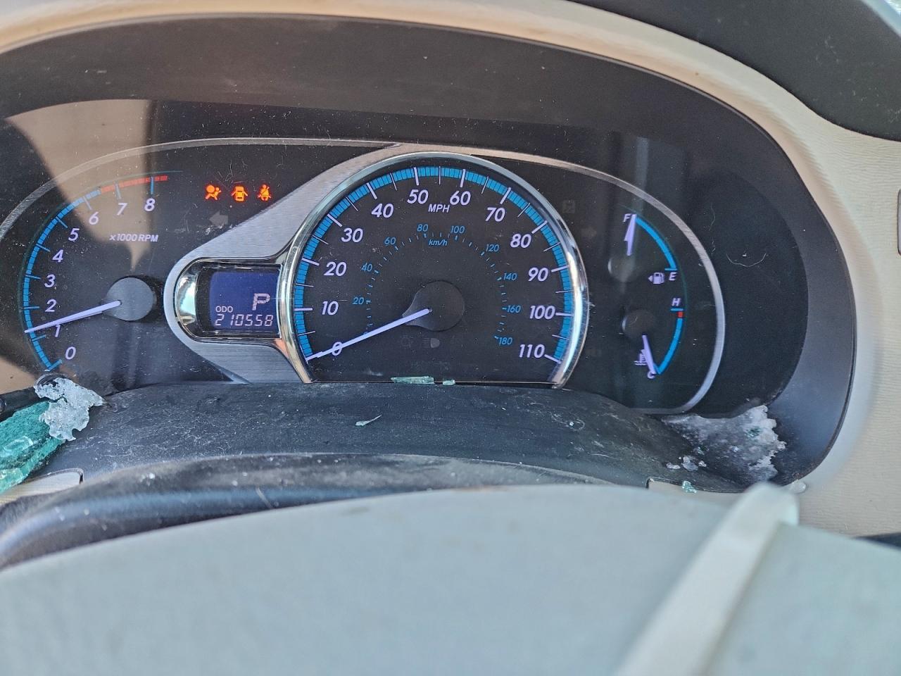 2012 TOYOTA SIENNA