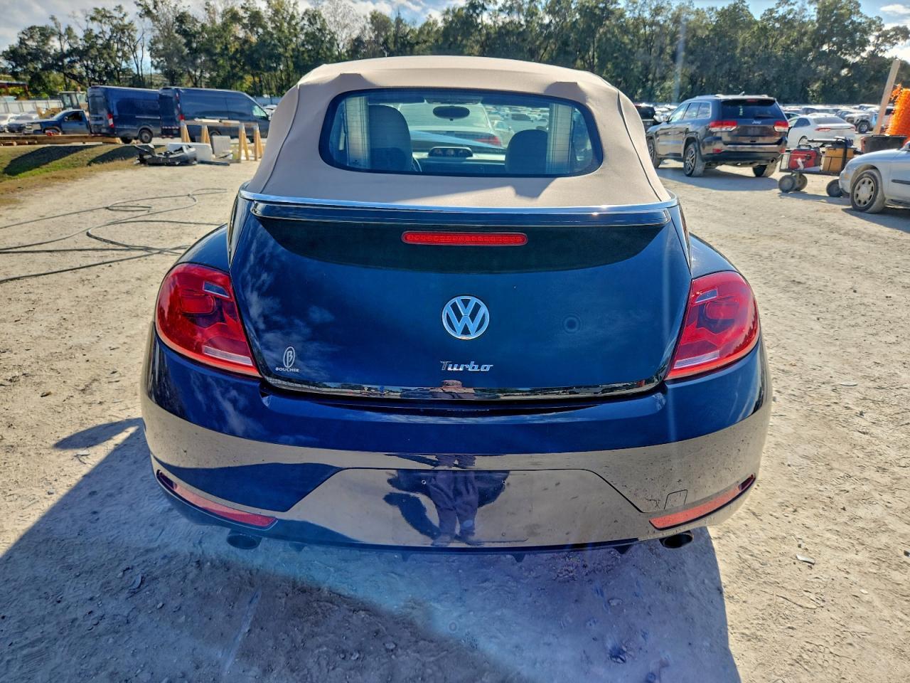 2014 VOLKSWAGEN Beetle