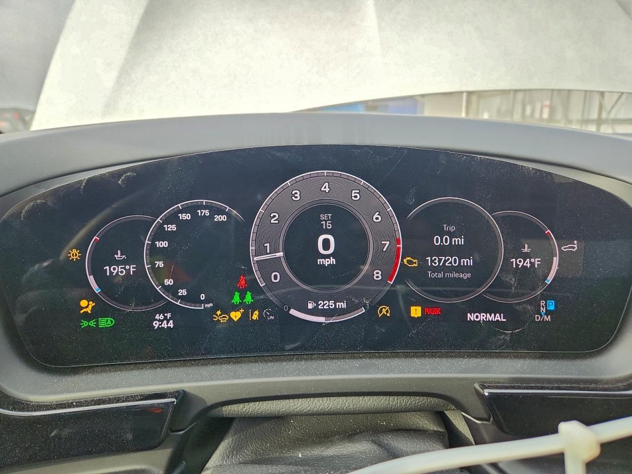 2025 PORSCHE CAYENNE