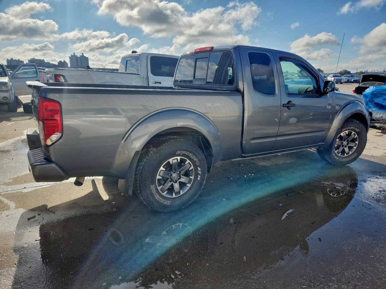 2018 NISSAN Frontier