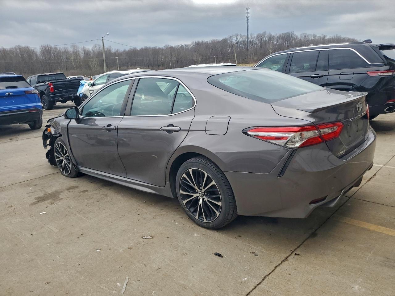 2018 TOYOTA CAMRY