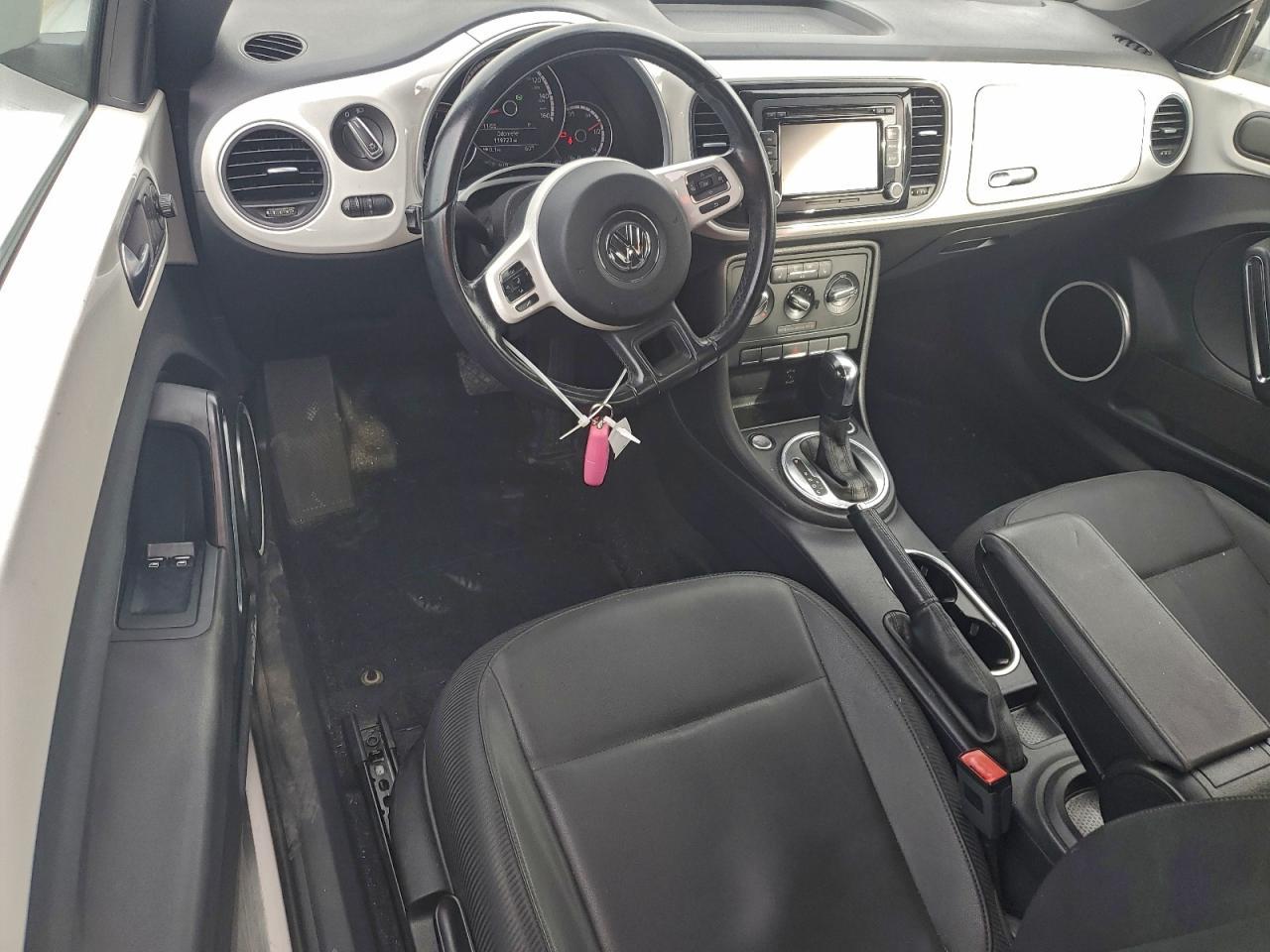 2013 VOLKSWAGEN Beetle
