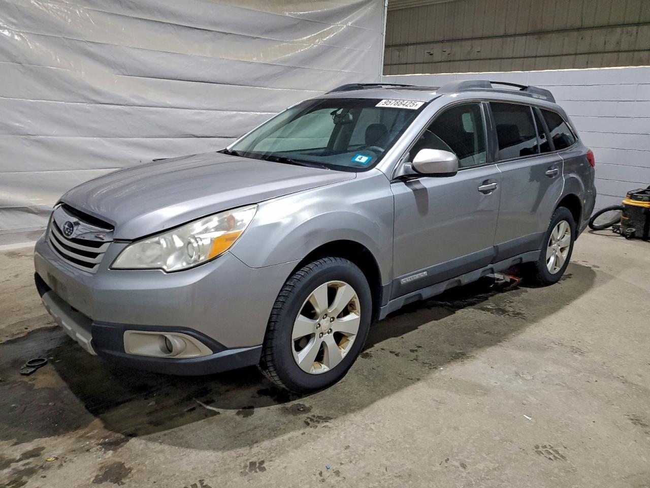 2010 SUBARU Outback
