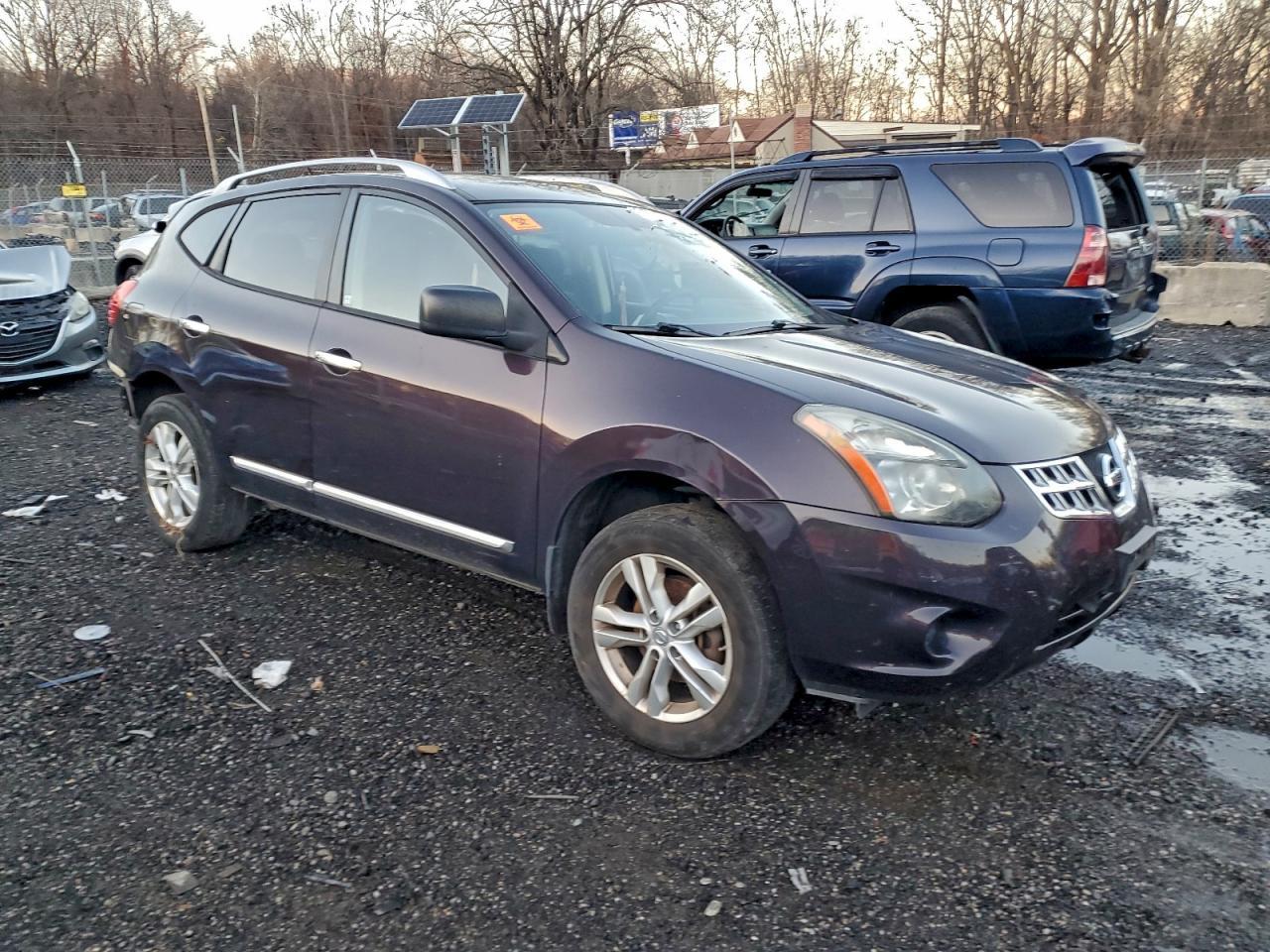2015 NISSAN ROGUE