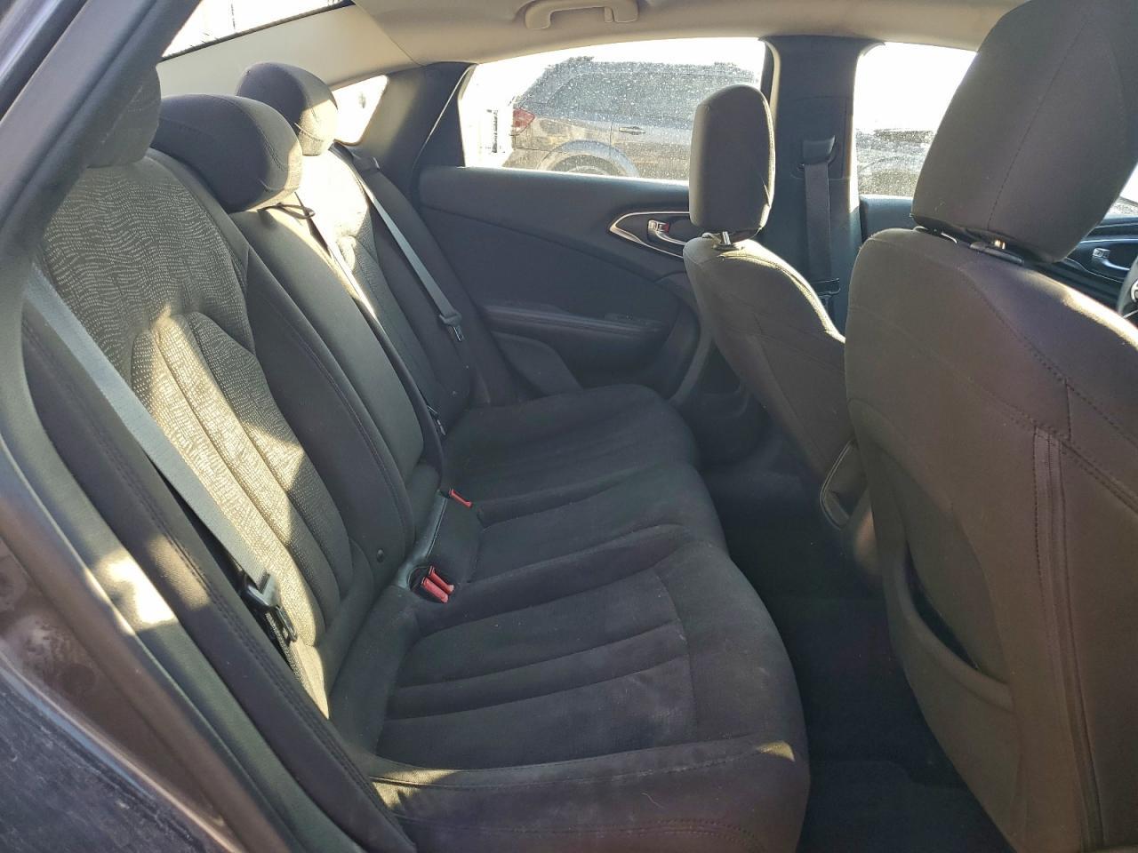 2015 CHRYSLER 200