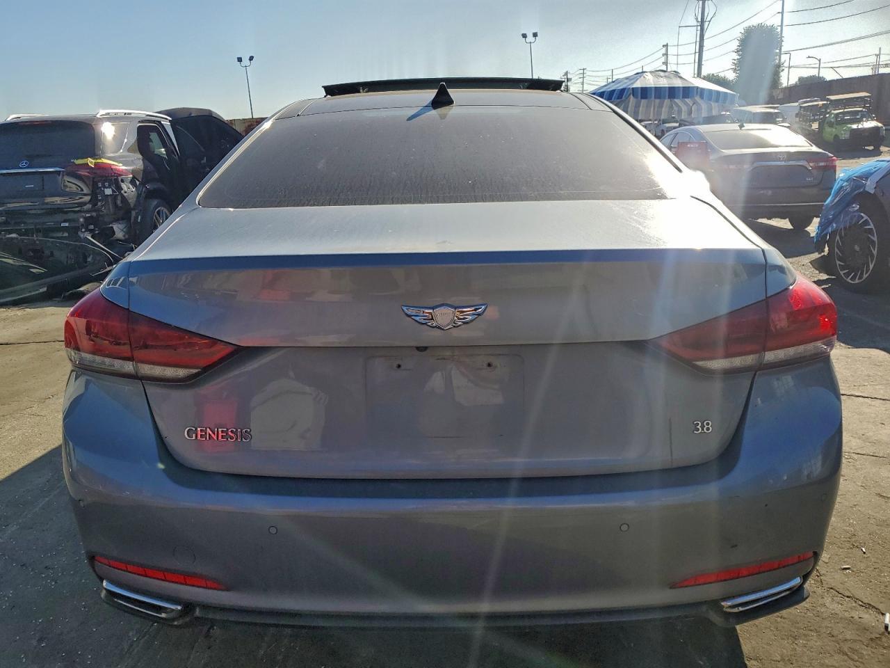 2015 HYUNDAI GENESIS