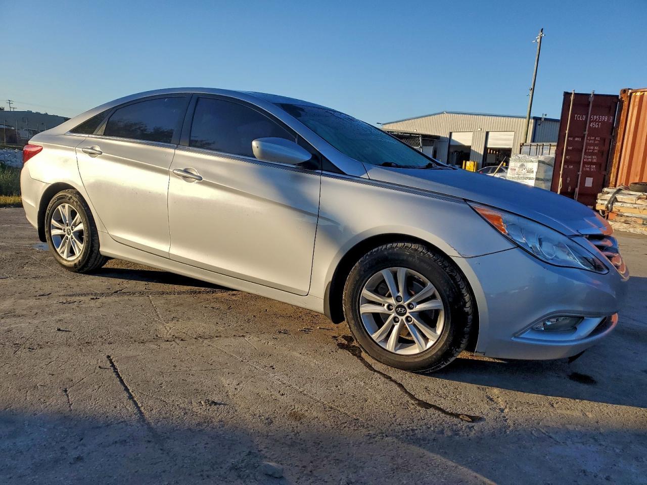 2013 HYUNDAI SONATA