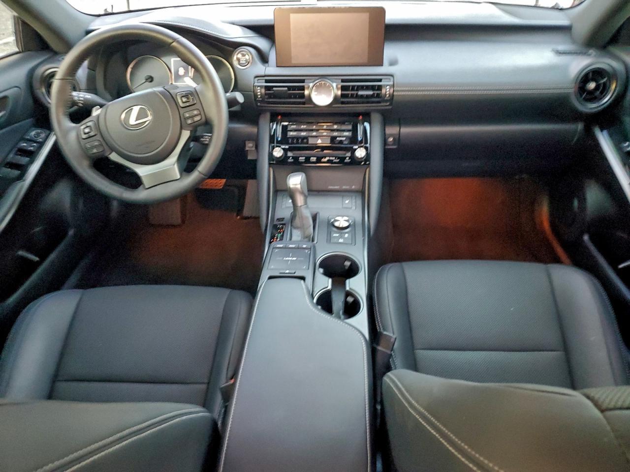 2025 LEXUS IS 300